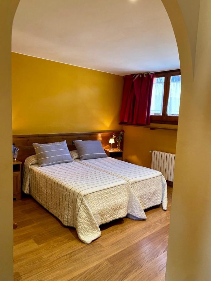 Campalans Hotel Rural Bungalows Mobilhomes Borreda Екстер'єр фото