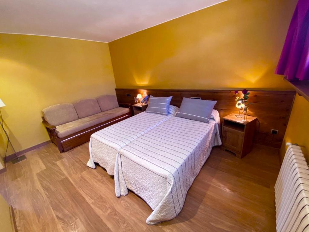 Campalans Hotel Rural Bungalows Mobilhomes Borreda Екстер'єр фото